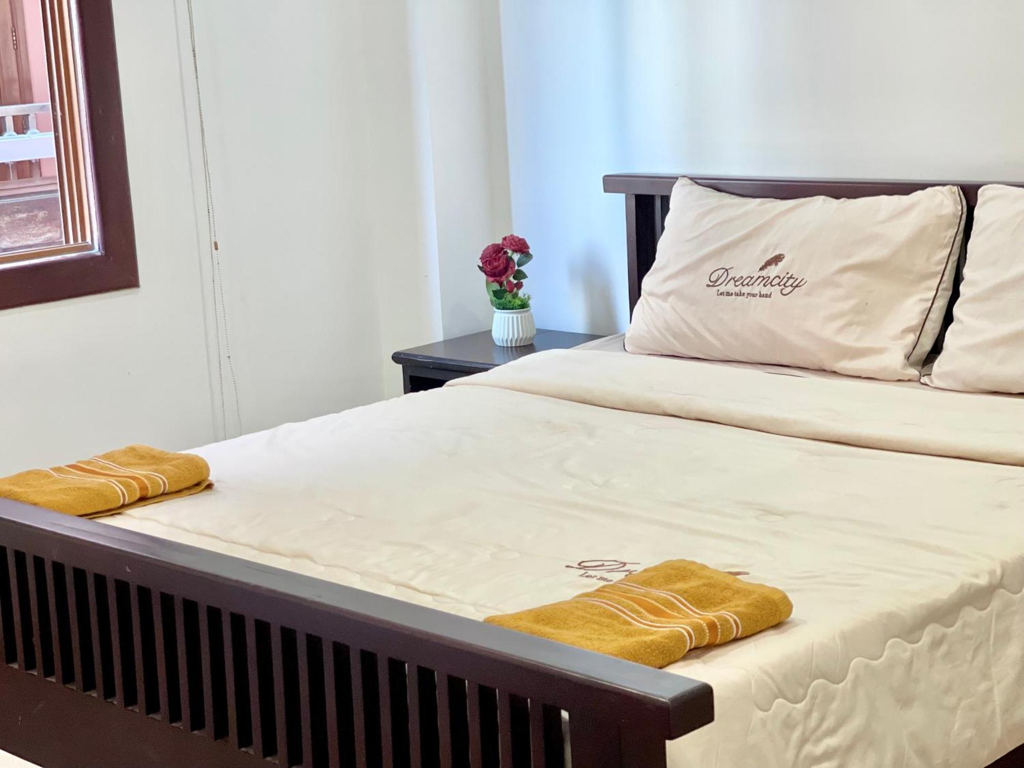 Rs Central Apartments - 200M To Royal Palace Phnompen Kültér fotó