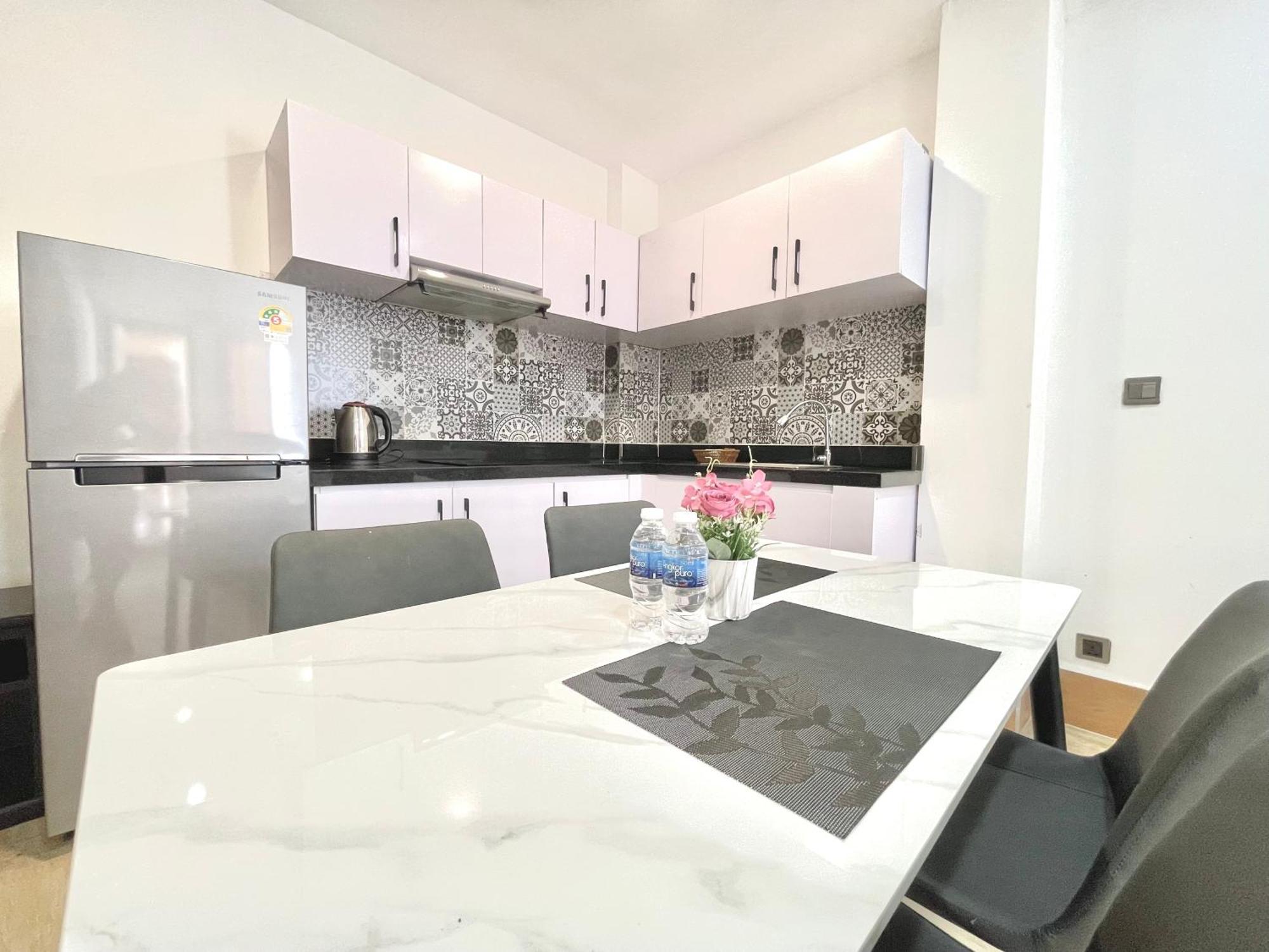 Rs Central Apartments - 200M To Royal Palace Phnompen Kültér fotó
